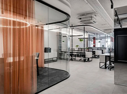 能知足功效需求且明亮的办公室装修设计空间是怎样打造的——俄罗斯科技公司